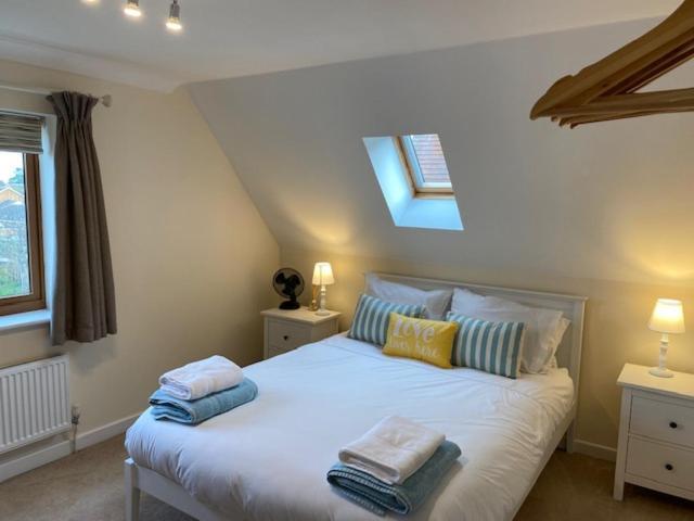Stylish Contemporary Seaside Holiday Home With 5 Bedrooms, Sea View, Parking And Ev Point Herne Bay Exterior foto